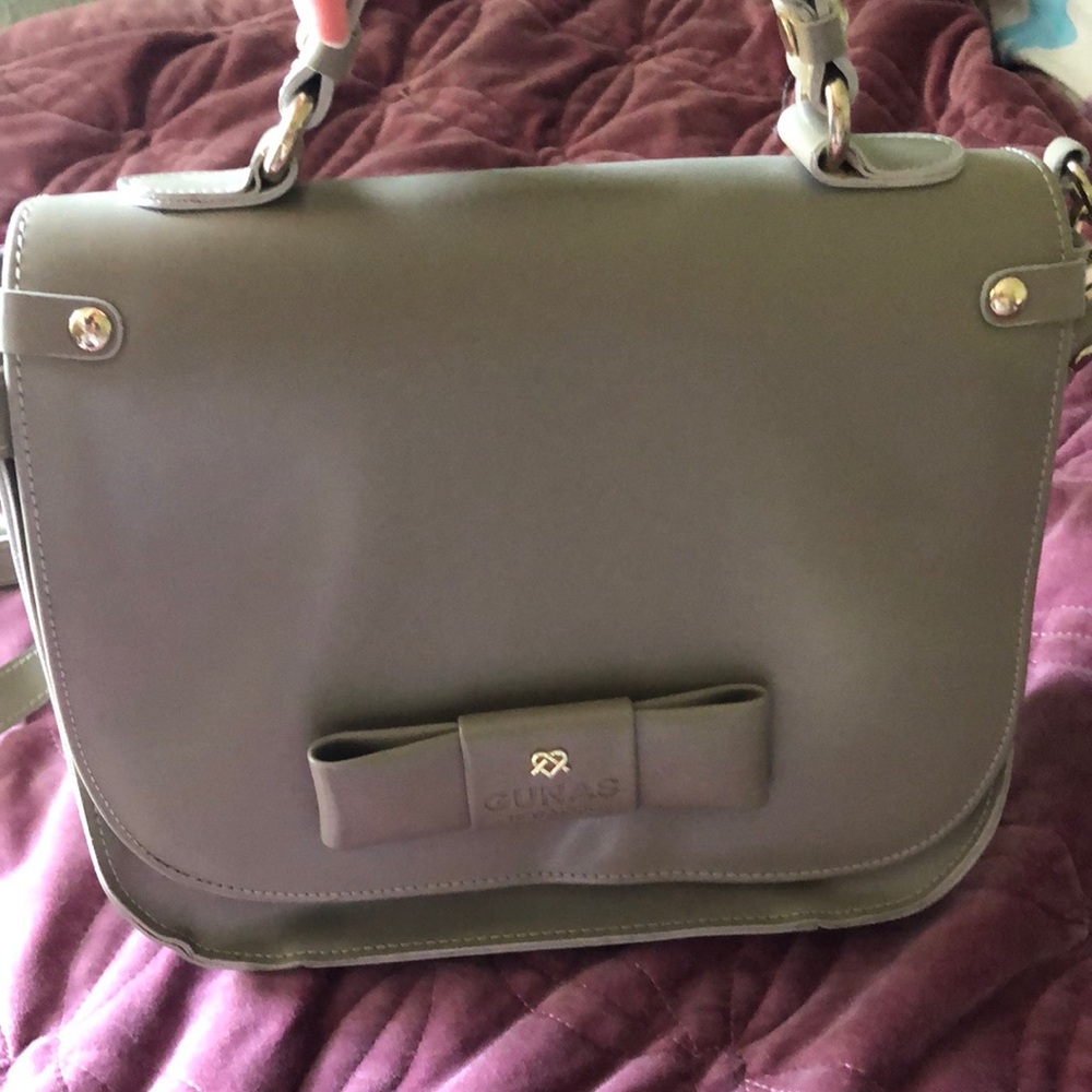 Gunas handbag